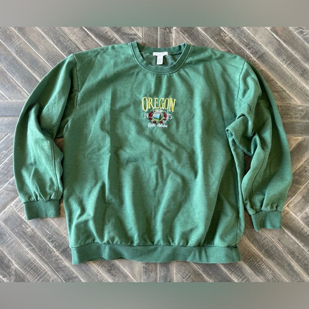 Full Tilt Oregon Embroidered Rose Sweatshirt – Juniors XL / Women’s L